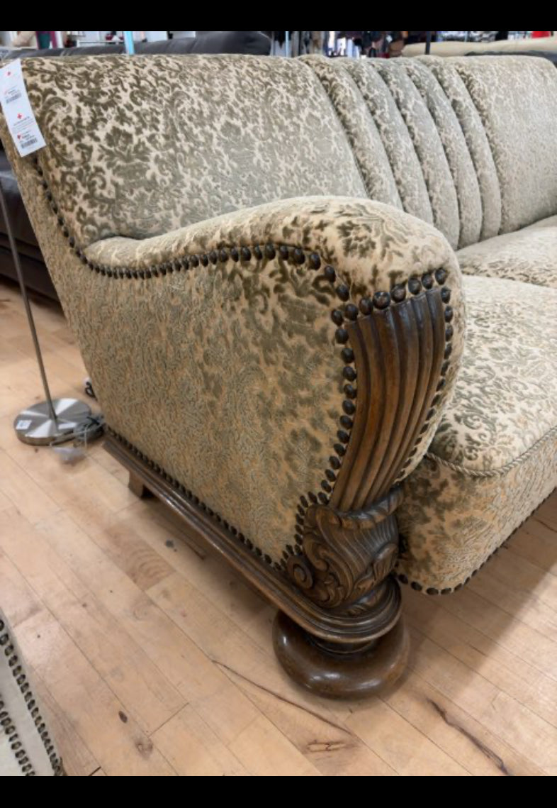 Vintage sofa i lyst velour